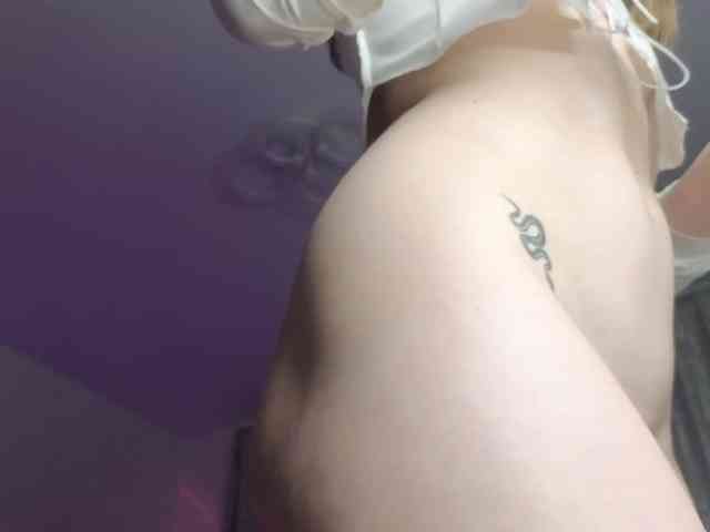 Eva--queen webcam