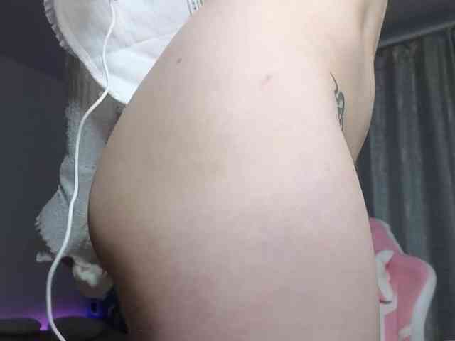 Eva--queen webcam
