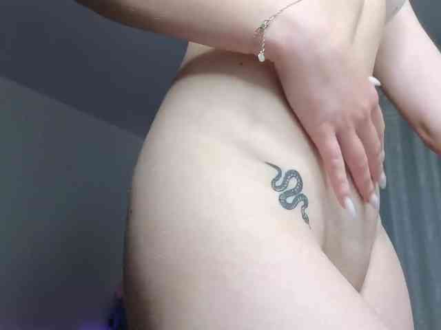 Eva--queen webcam