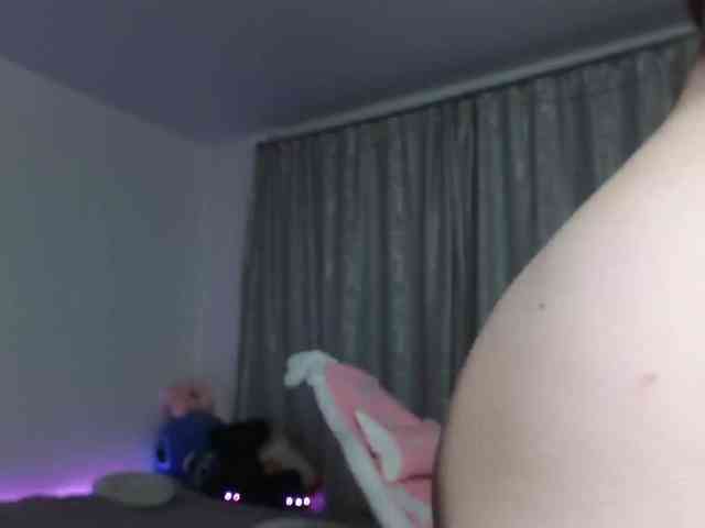 Eva--queen webcam