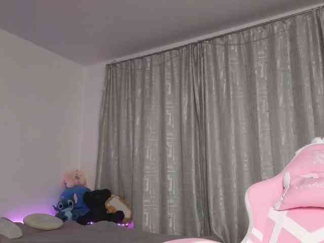 Eva--queen webcam