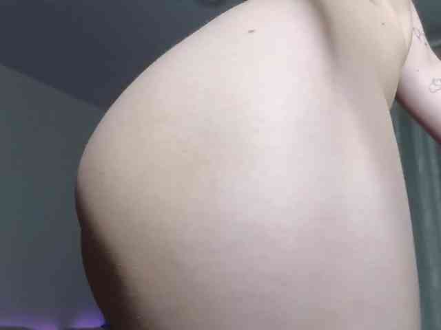 Eva--queen webcam