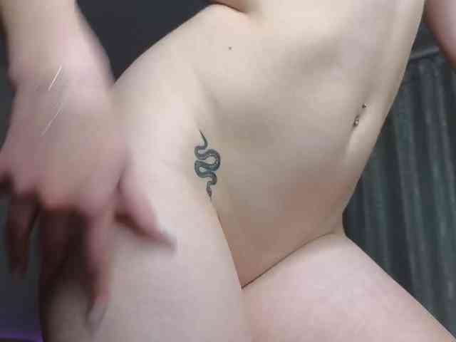Eva--queen webcam