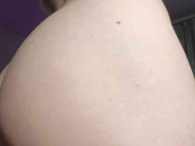 Eva--queen webcam