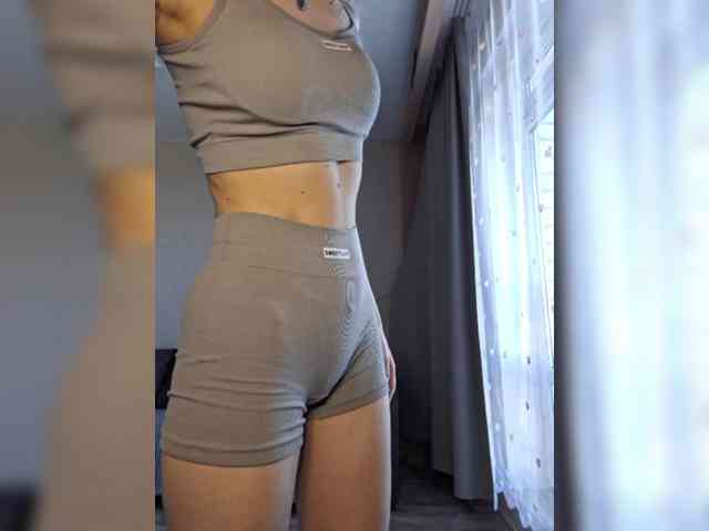 MagdaleneJanette webcam