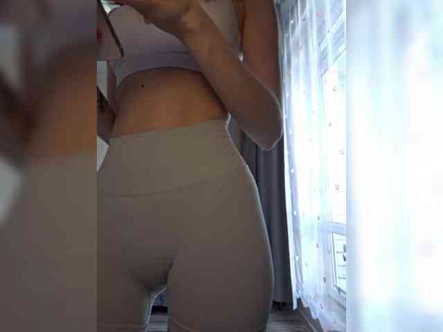MagdaleneJanette webcam