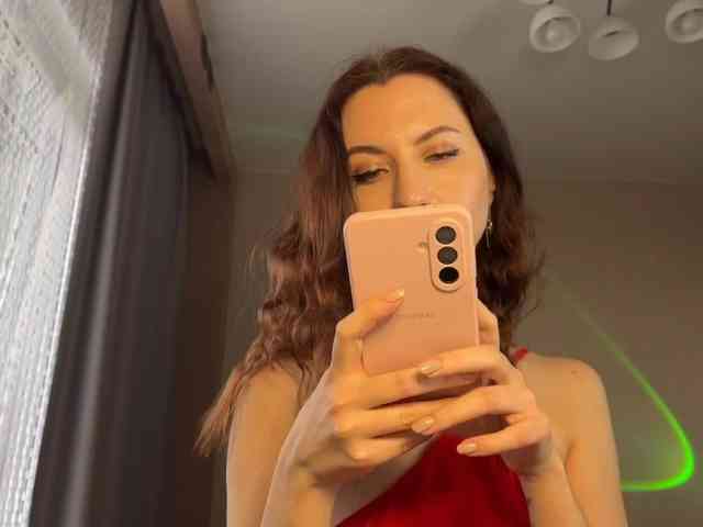 MagdaleneJanette webcam