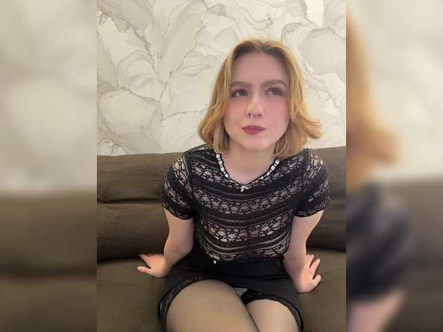 Your-Girlfriend's BongaCams show and profile