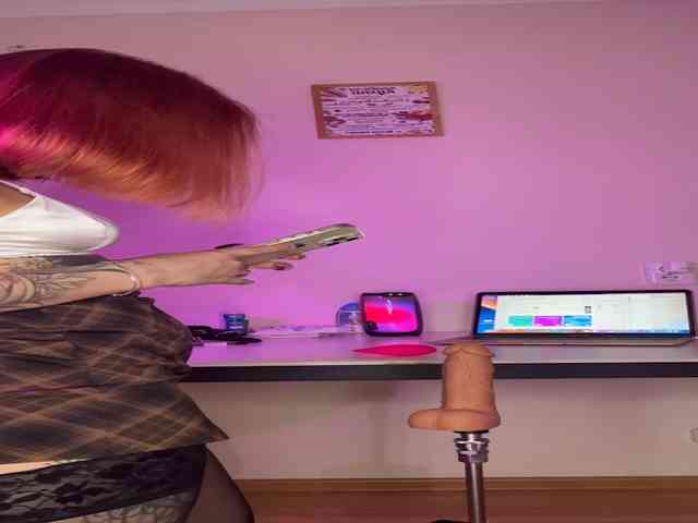 pleasure-on webcam