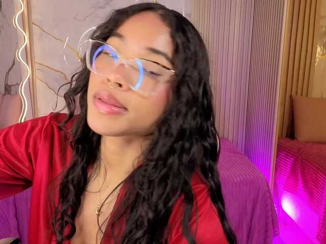 penelope-tay's BongaCams show and profile