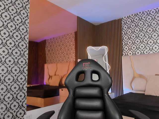 penelope-tay's BongaCams show and profile