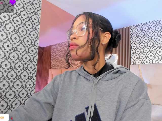 penelope-tay's BongaCams show and profile