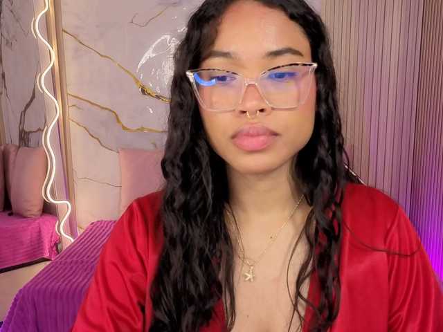 penelope-tay's BongaCams show and profile