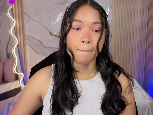 penelope-tay's BongaCams show and profile