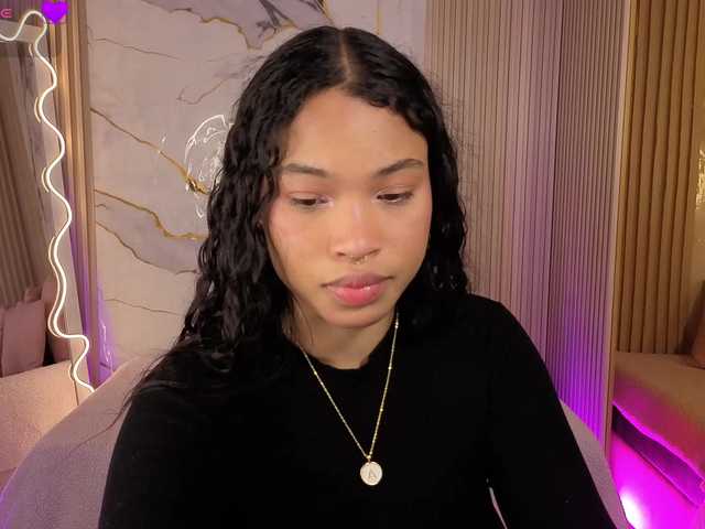 penelope-tay's BongaCams show and profile