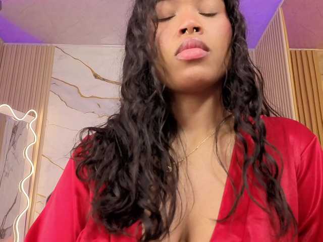 penelope-tay's BongaCams show and profile