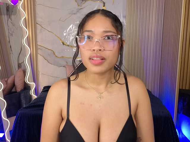 penelope-tay's BongaCams show and profile