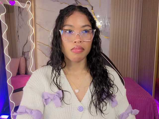 penelope-tay's BongaCams show and profile