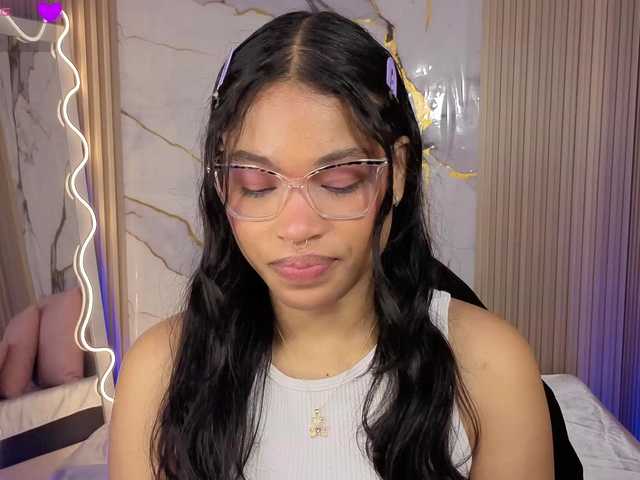 penelope-tay's BongaCams show and profile