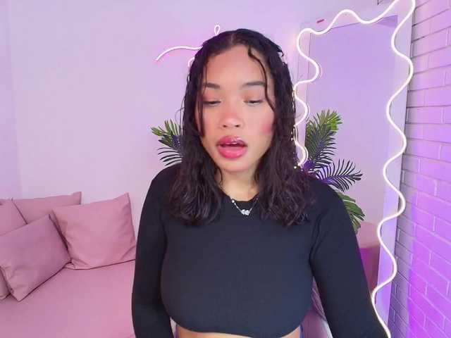 penelope-tay webcam bongacams model stream image