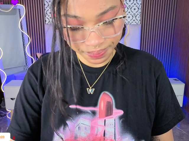 penelope-tay's BongaCams show and profile