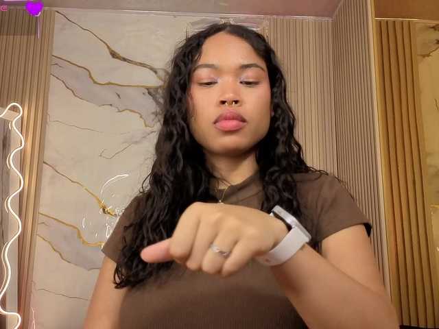 penelope-tay's BongaCams show and profile