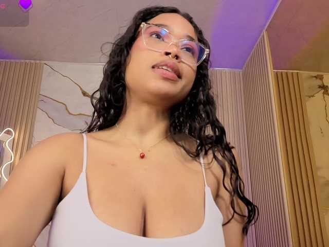 penelope-tay's BongaCams show and profile