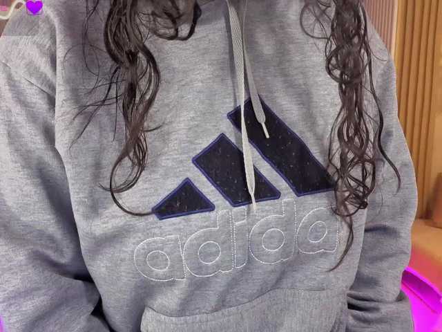 penelope-tay's BongaCams show and profile