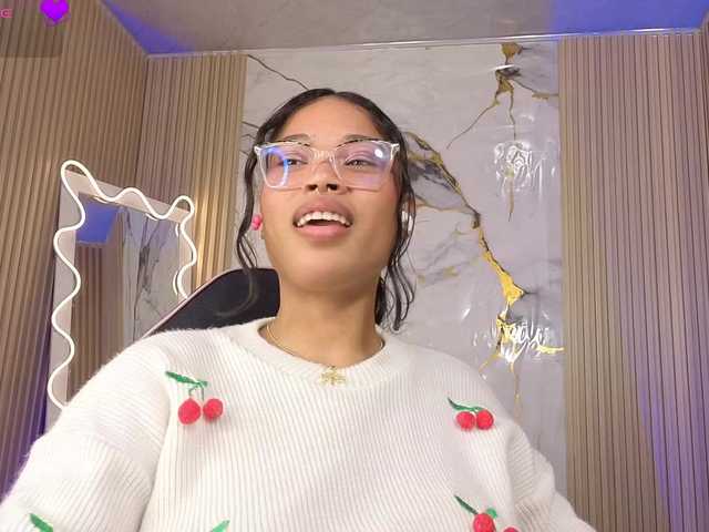 penelope-tay's BongaCams show and profile