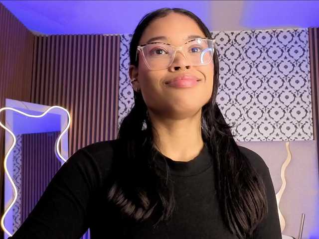 penelope-tay's BongaCams show and profile