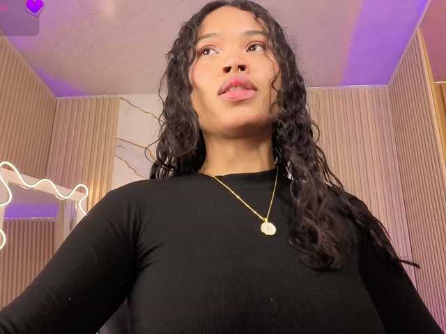 penelope-tay's BongaCams show and profile