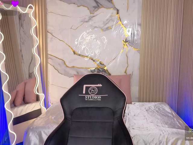 penelope-tay's BongaCams show and profile