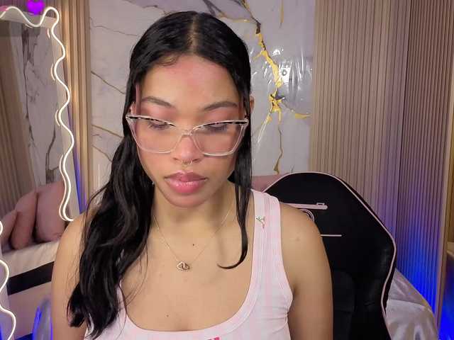 penelope-tay live cam profile