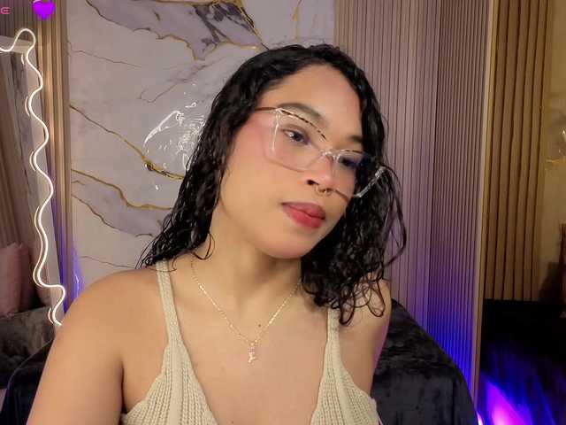 penelope-tay's BongaCams show and profile