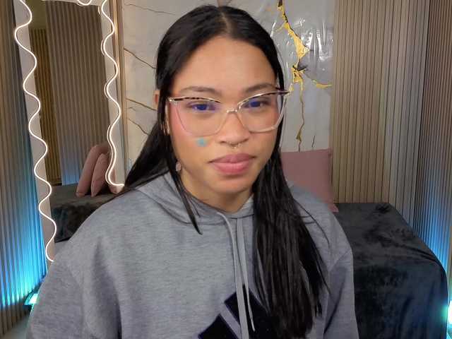 penelope-tay's BongaCams show and profile