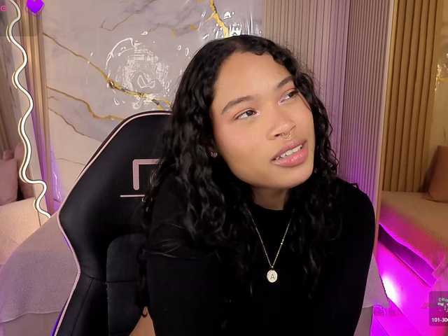 penelope-tay's BongaCams show and profile