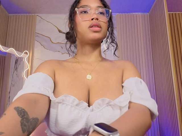 penelope-tay's BongaCams show and profile