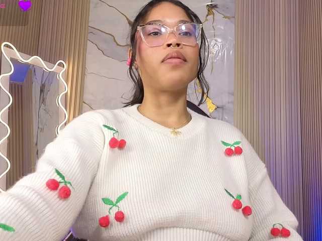 penelope-tay's BongaCams show and profile