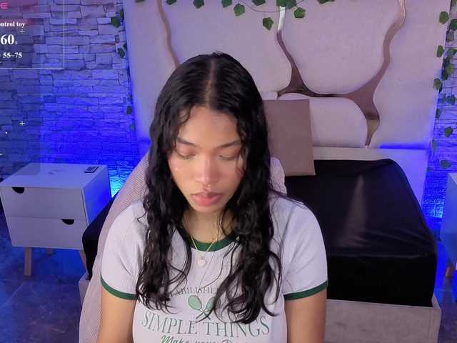 penelope-tay's BongaCams show and profile