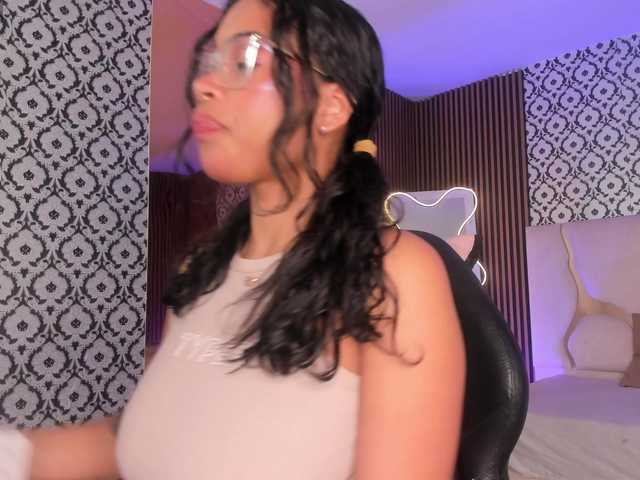 penelope-tay's BongaCams show and profile