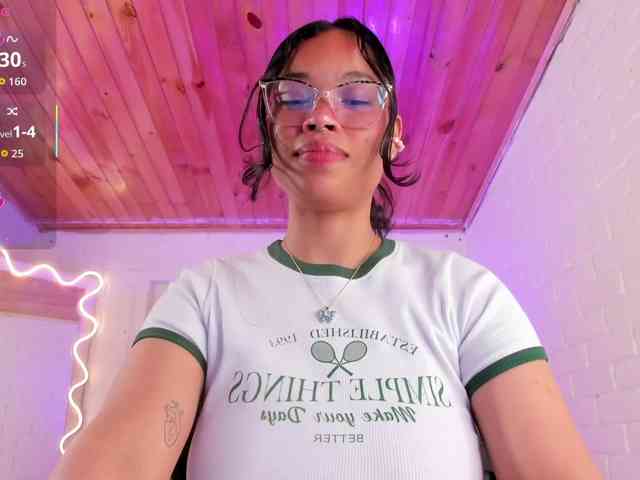 penelope-tay webcam