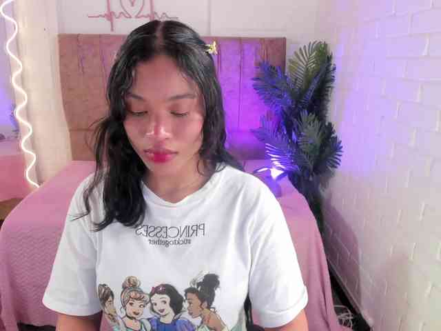 penelope-tay webcam
