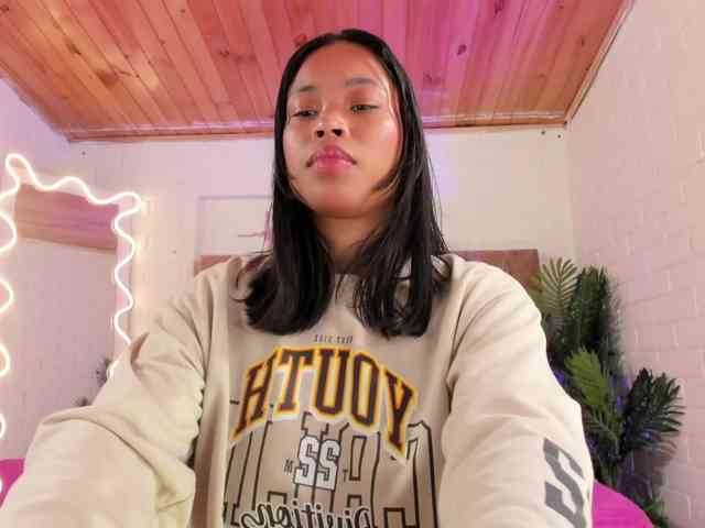penelope-tay webcam