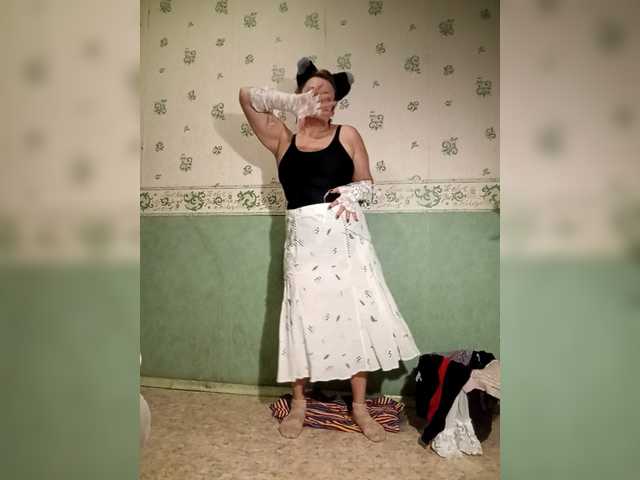 HelenaGloss's BongaCams show and profile