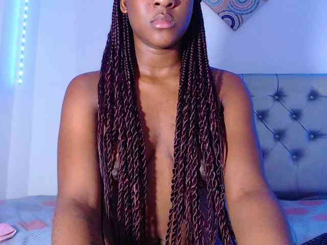 Pleassing-ebonny webcam
