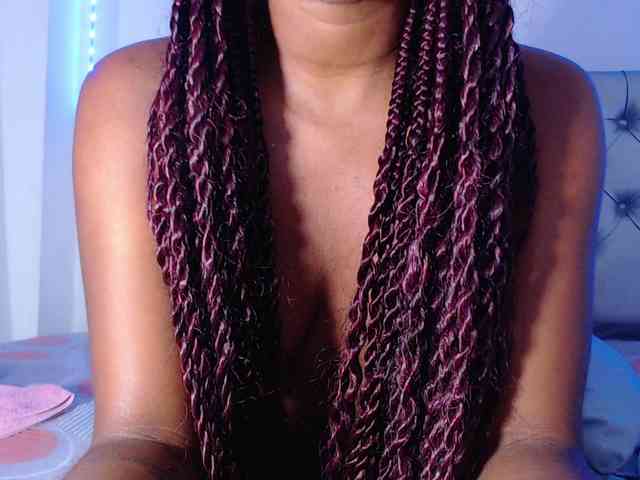 Pleassing-ebonny webcam