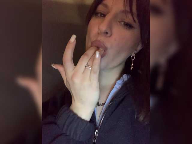 Tvoya-Bipka's BongaCams show and profile