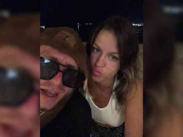 striptease nude Tvoya-Bipka