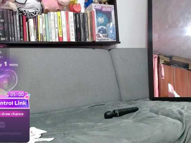 Maggie-Fox's BongaCams show and profile