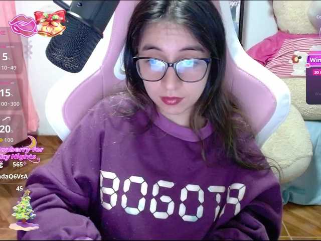 Maggie-Fox's BongaCams show and profile